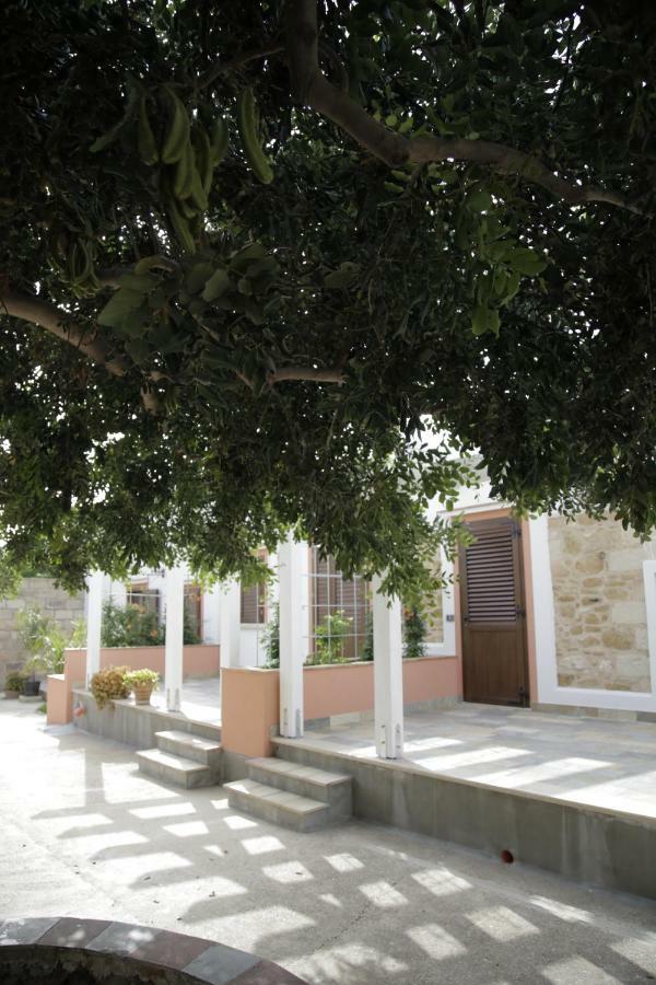 Antico Casale Sul Mare Villa กุสโตนาชี ภายนอก รูปภาพ