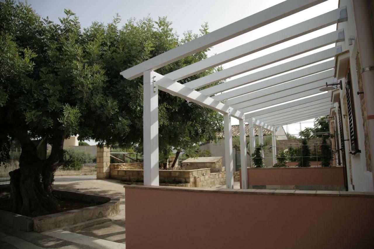 Antico Casale Sul Mare Villa กุสโตนาชี ภายนอก รูปภาพ
