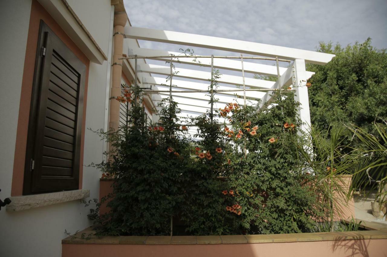 Antico Casale Sul Mare Villa กุสโตนาชี ภายนอก รูปภาพ